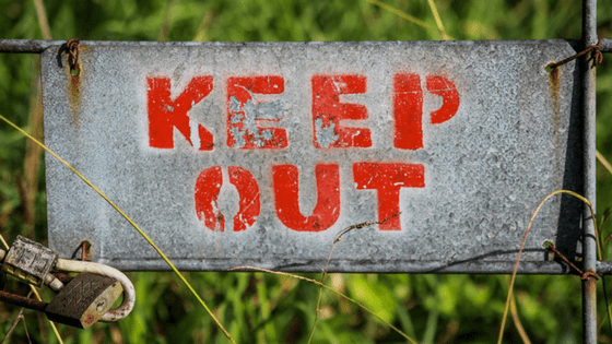 matenha-se distante - keep out